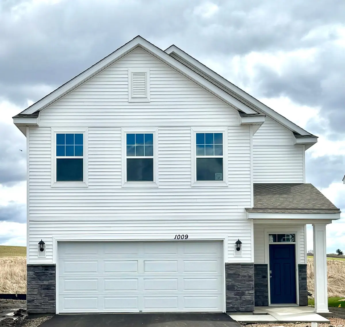 1009 Stone Creek DR, Jordan, MN 55352