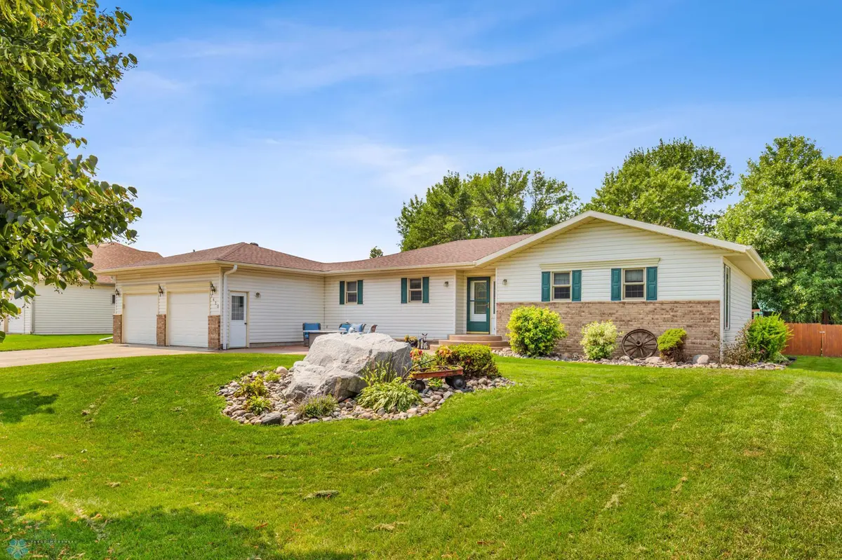 1420 Sunset BLVD, Hawley, MN 56549