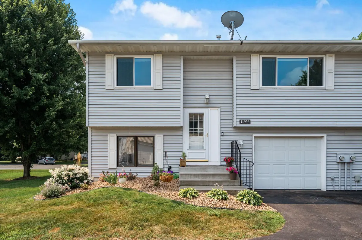 11953 Bluebird ST NW, Coon Rapids, MN 55448