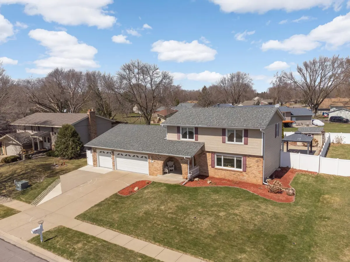 4511 148th CT, Apple Valley, MN 55124