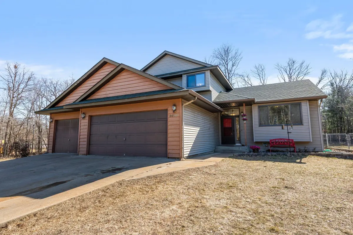 3420 S Vine ST, Cambridge, MN 55008