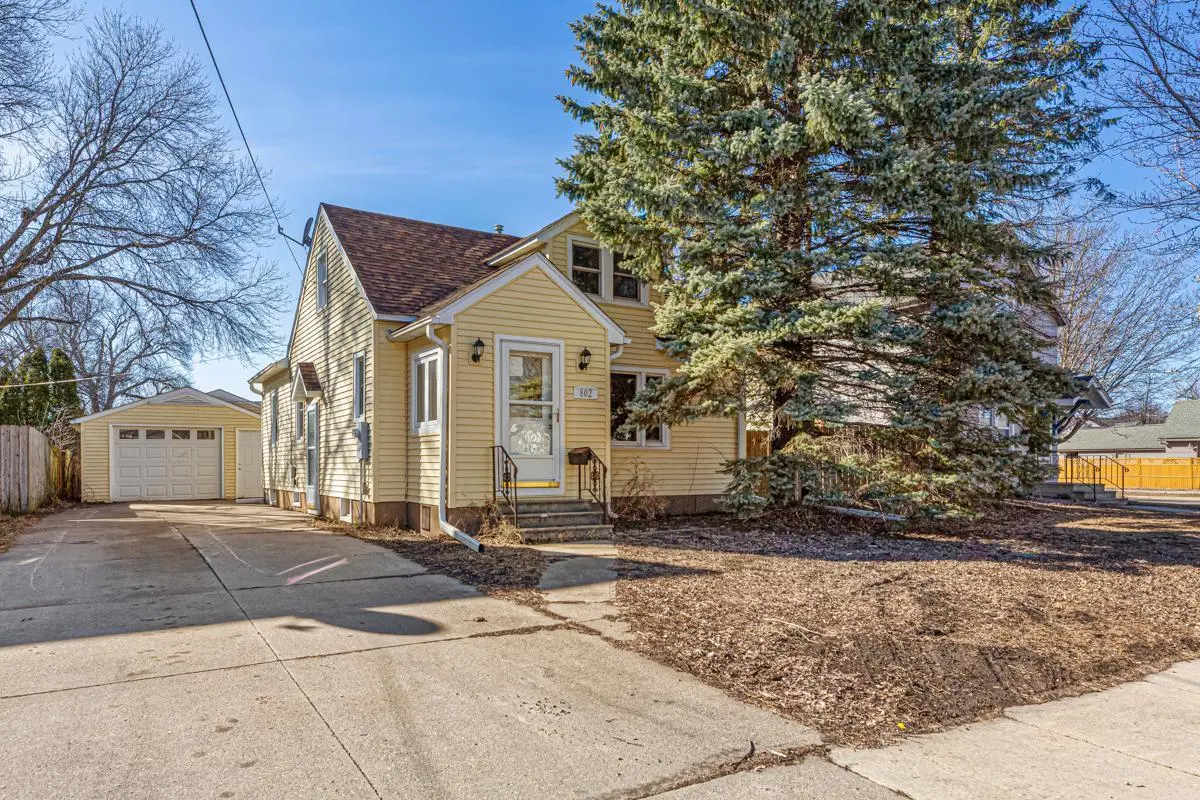 802 8th ST SE, Austin, MN 55912