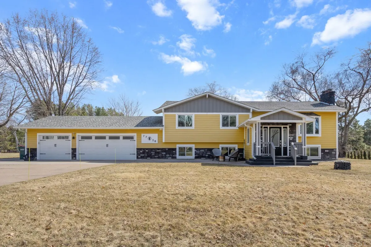 7728 Carole DR, Lino Lakes, MN 55014