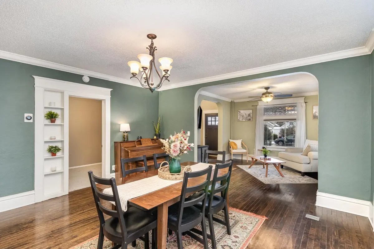 745 Jessamine AVE E, Saint Paul, MN 55106