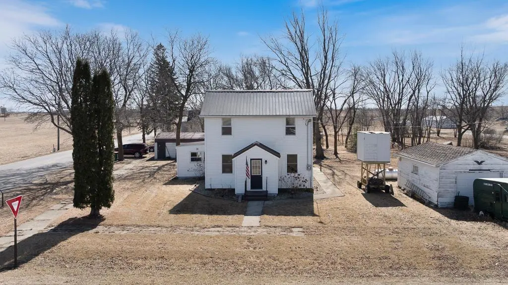 207 Myrtle ST, Arco, MN 56113