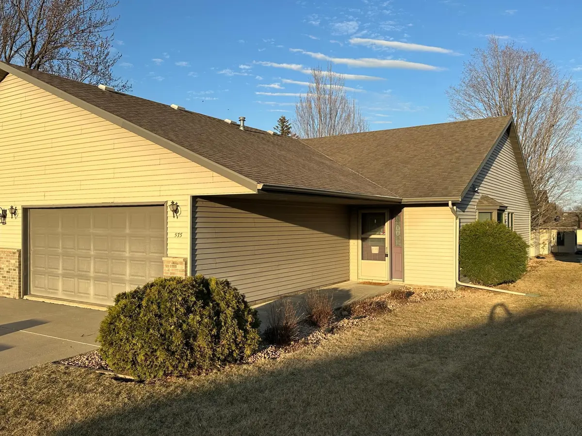 575 Zumbrota AVE, Zumbrota, MN 55992