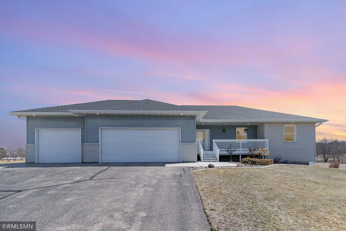 26717 Rabbit TRL, Zimmerman, MN 55398