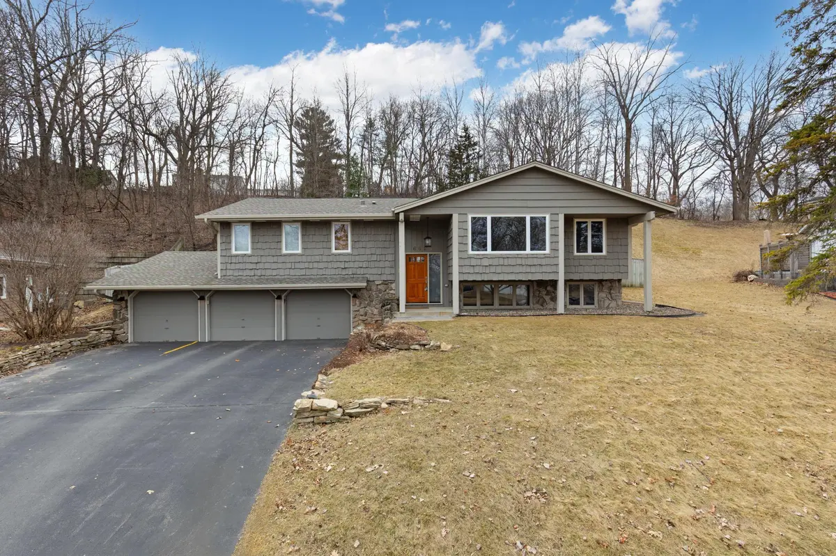 6625 Nordic DR, Edina, MN 55439