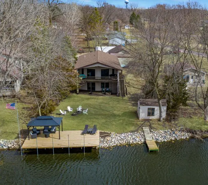 628 Virginia ST, Waterville, MN 56096