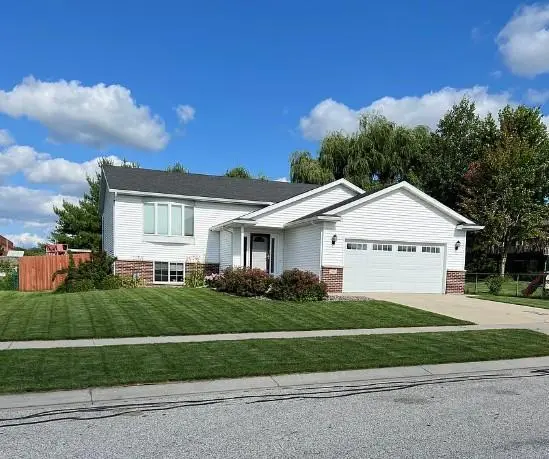 406 7th AVE NE, Byron, MN 55920