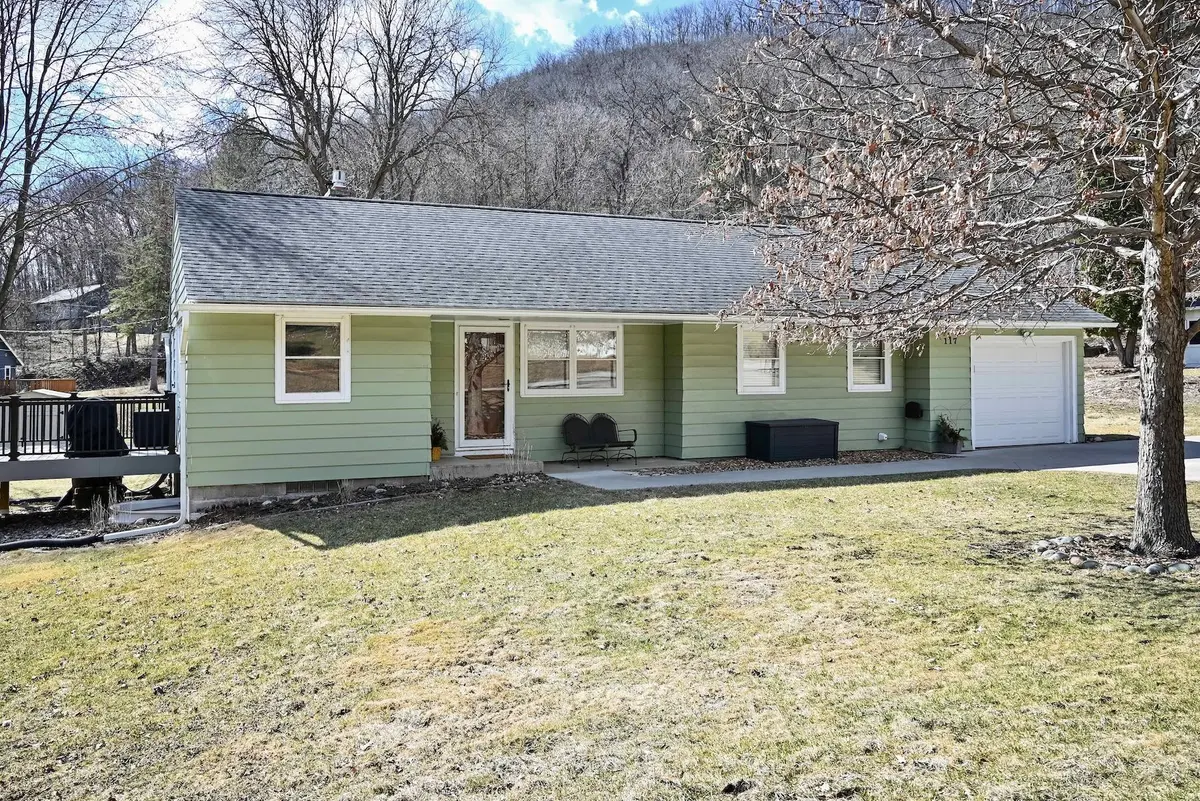 117 Glen Mary RD, Winona, MN 55987