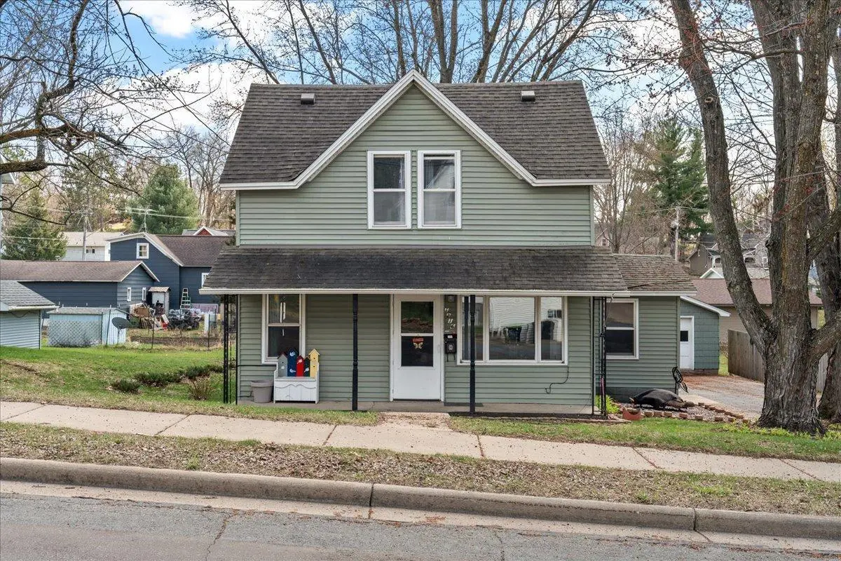 1216 14th AVE E, Menomonie, WI 54751