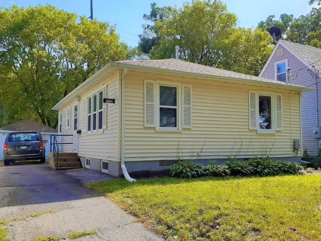 1312 2nd ST NE, Rochester, MN 55906