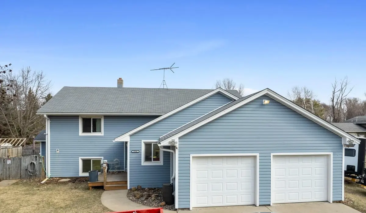 8946 81st ST NW, Annandale, MN 55302