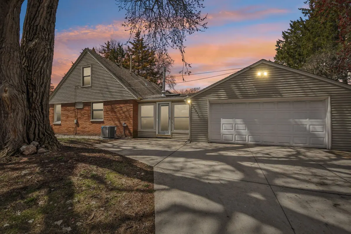 7000 Lombardy LN, Crystal, MN 55428