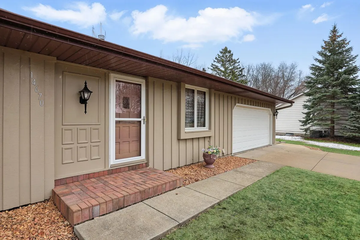 14670 Dunbar CT, Apple Valley, MN 55124