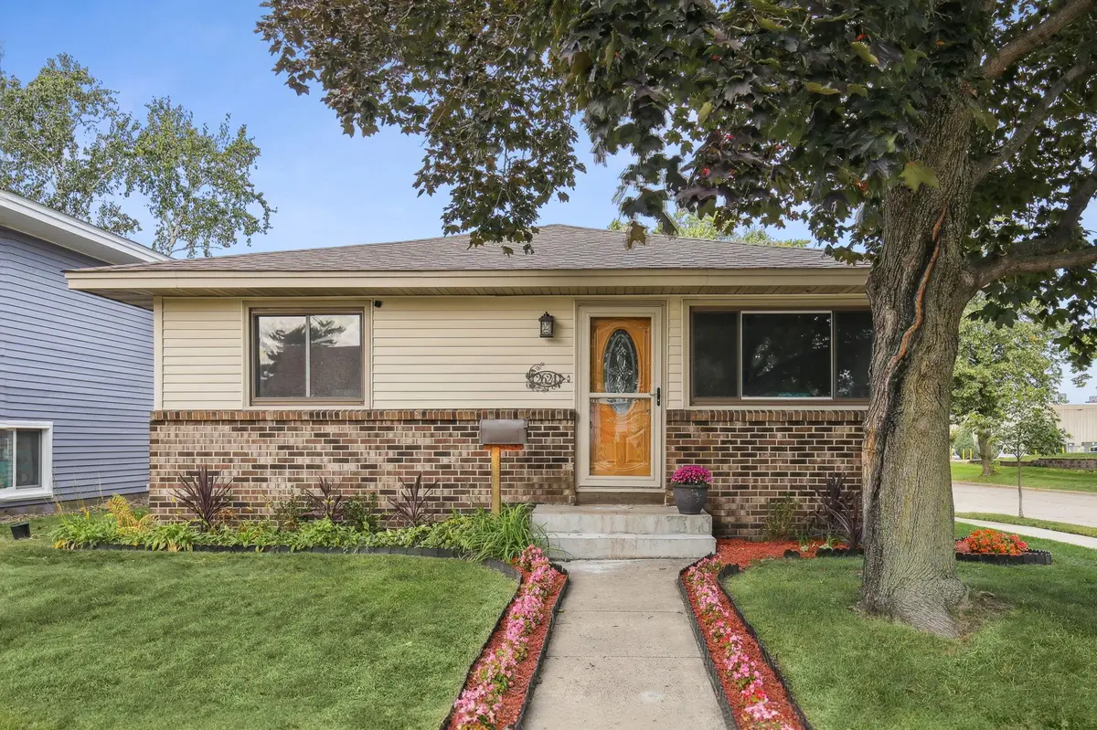 2624 3rd ST NE, Minneapolis, MN 55418