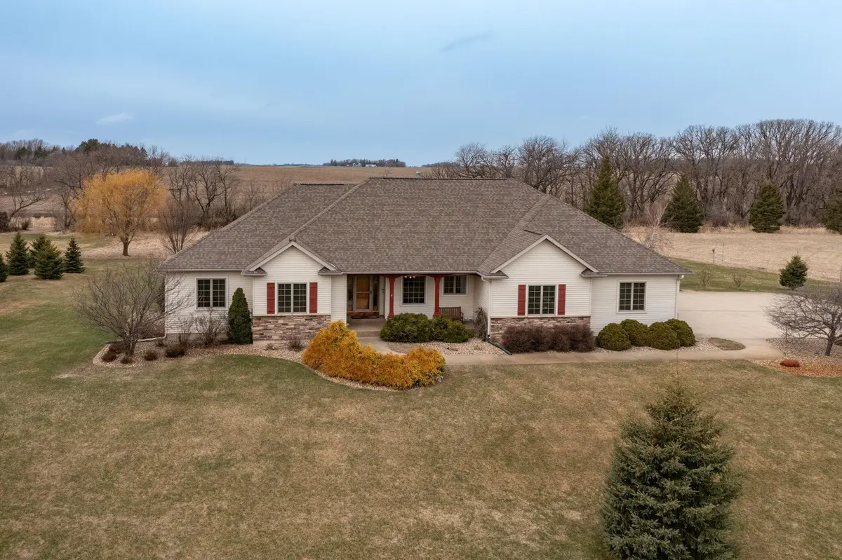 1109 36th ST NW, Austin, MN 55912