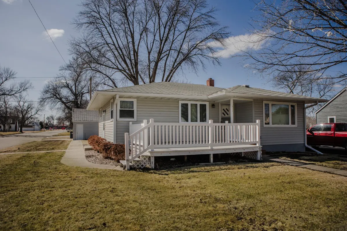 311 1st ST E, Chokio, MN 56221