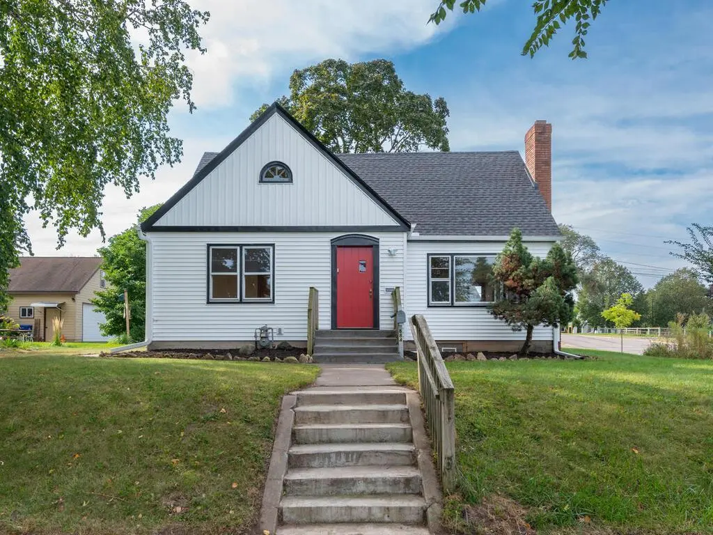 884 Hyacinth AVE E, Saint Paul, MN 55106