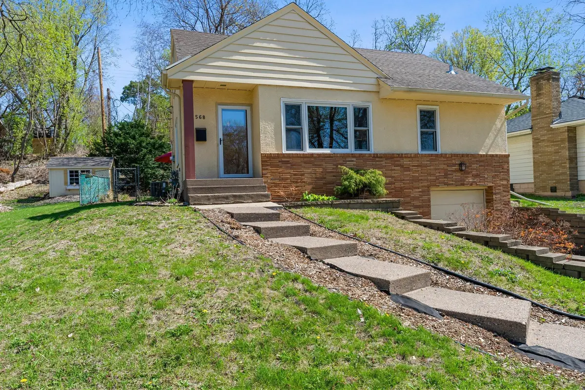 568 Frontenac PL, Saint Paul, MN 55104