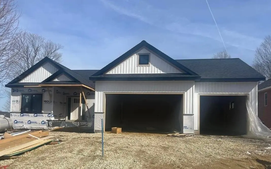 1051 9th AVE SW, Pine Island, MN 55963