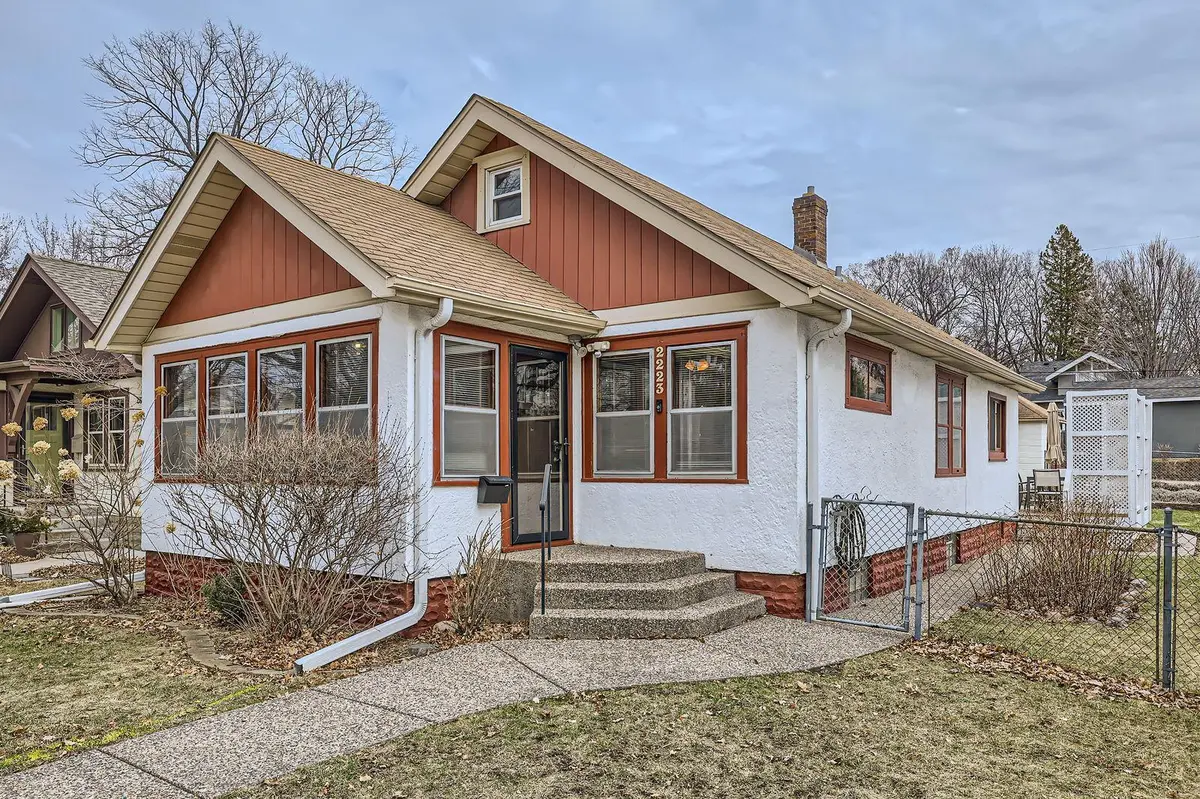 2223 Cleveland ST NE, Minneapolis, MN 55418