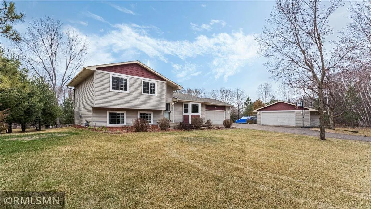 19569 Rochester ST NE, Cedar, MN 55011