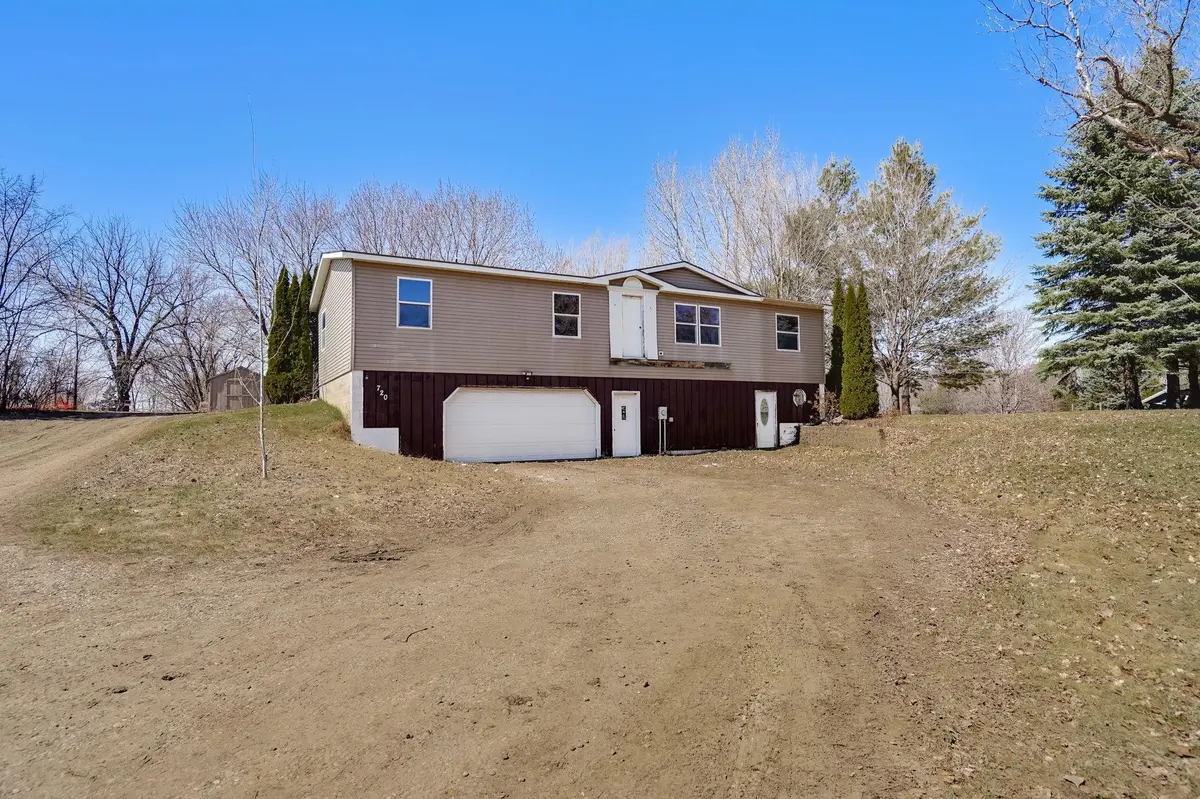 720 Central AVE S, New Prague, MN 56071