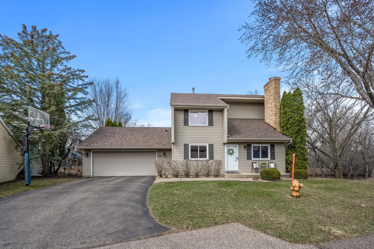 1127 Benton WAY, Arden Hills, MN 55112
