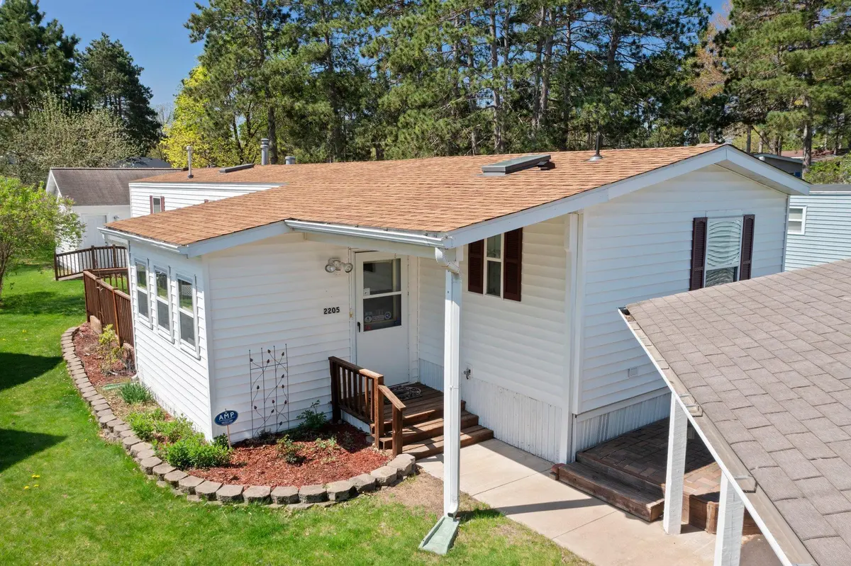 2205 Jack Pine DR, Cambridge, MN 55008