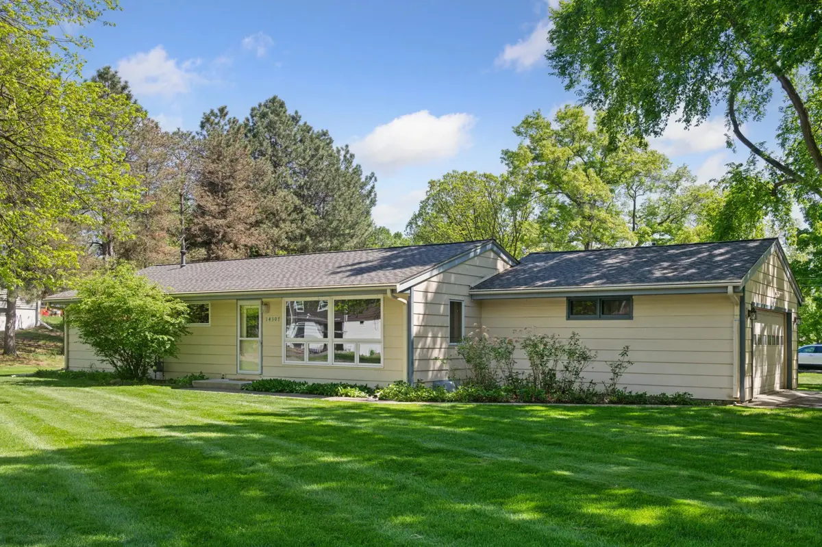 14307 Bellevue DR, Minnetonka, MN 55345