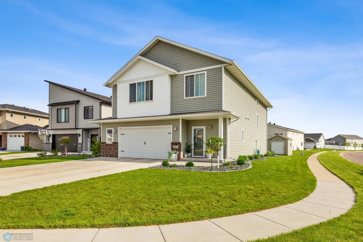 5261 8th CT W, West Fargo, ND 58078