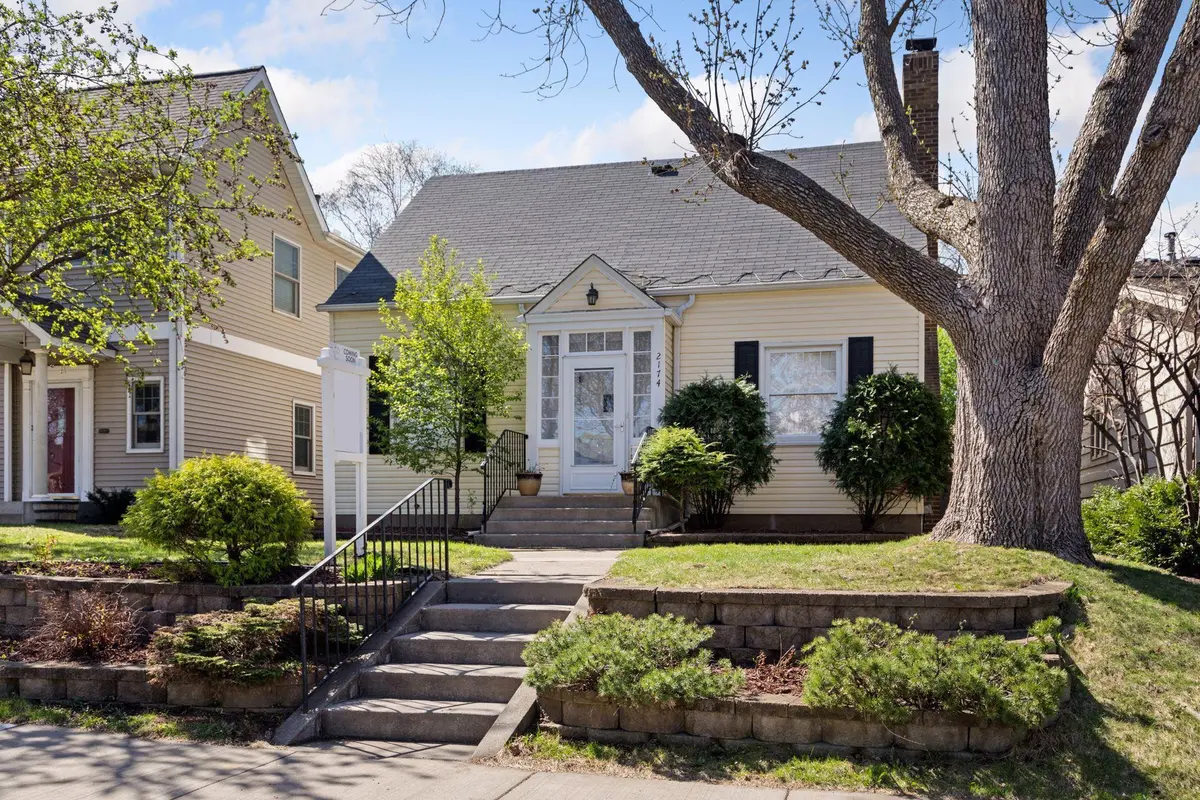 2174 Eleanor AVE, Saint Paul, MN 55116