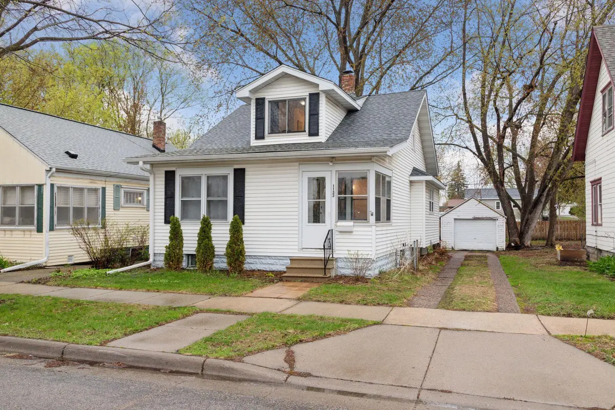 1133 Seminary AVE, Saint Paul, MN 55104