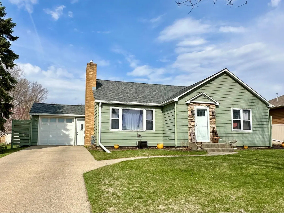 1525 Park AVE, Worthington, MN 56187