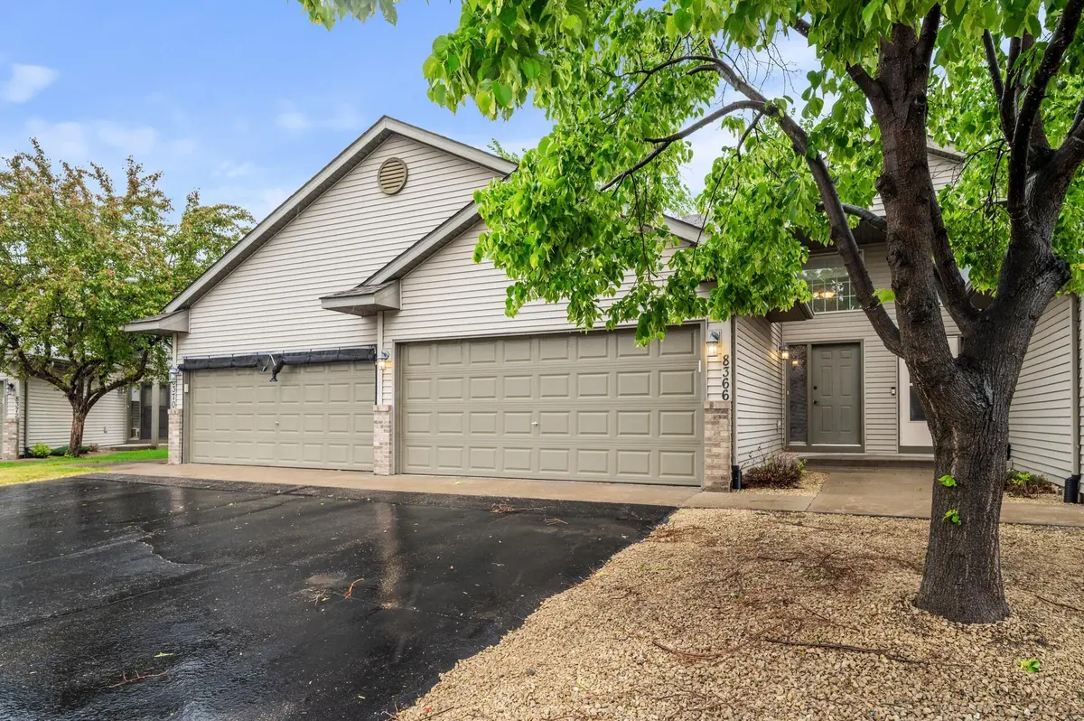 8366 Parkview AVE NE, Elk River, MN 55330