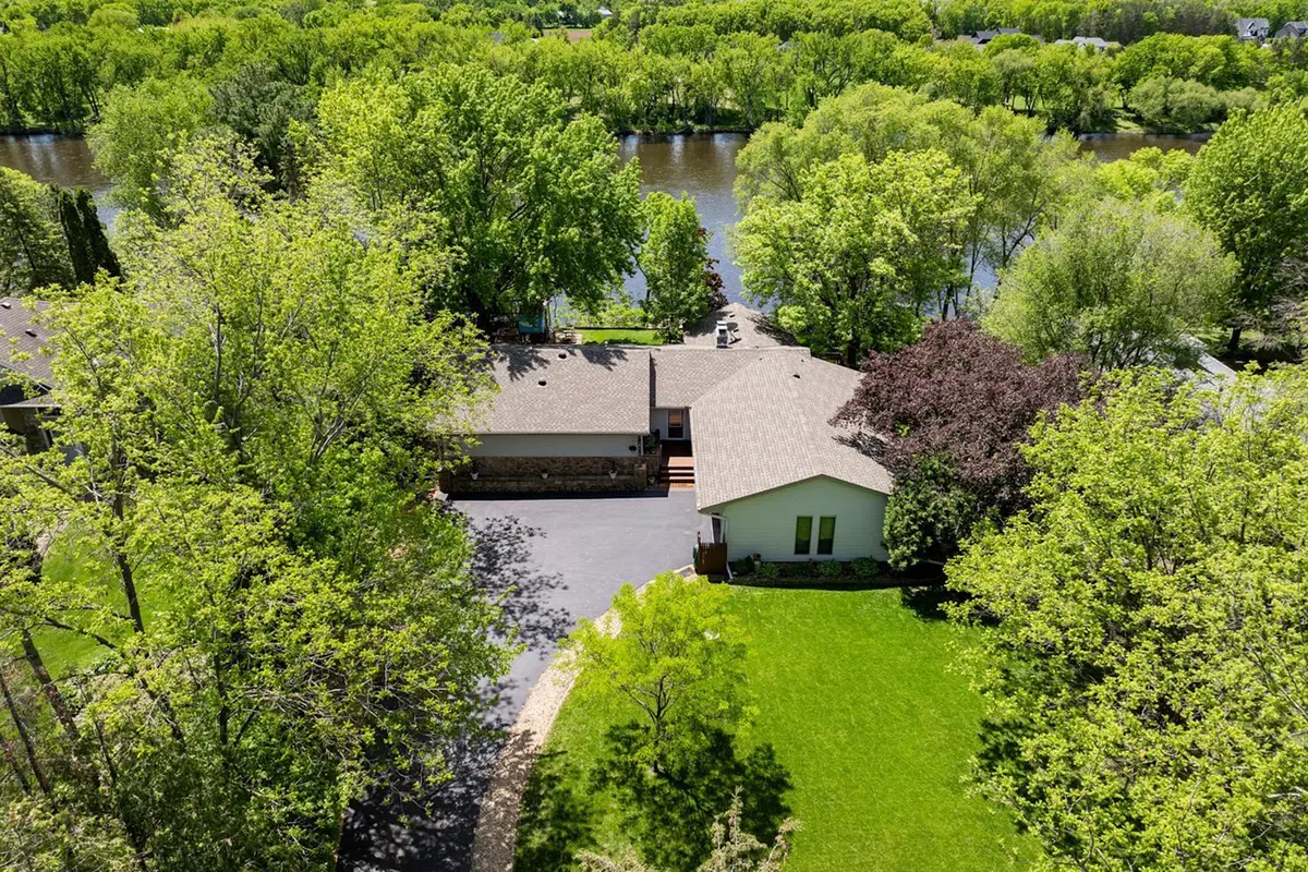 13770 Riverview DR NW, Elk River, MN 55330