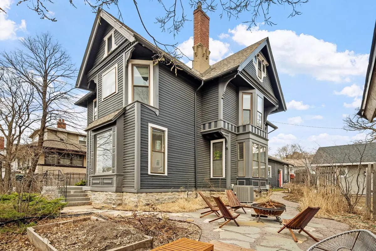 318 W Franklin AVE, Minneapolis, MN 55404