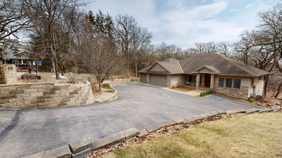 7438 Point Lake DR, Willmar, MN 56201