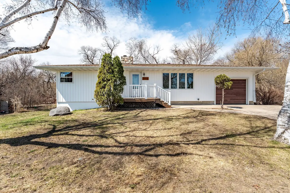 1112 S Mabelle AVE, Fergus Falls, MN 56537