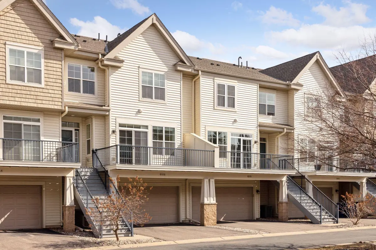 8026 Magnolia LN N, Maple Grove, MN 55369