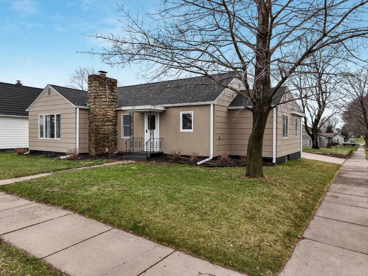 603 Oak ST, Bloomer, WI 54724