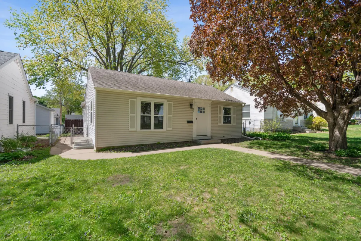 26 Van Buren AVE S, Hopkins, MN 55343