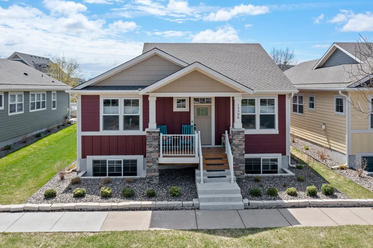 15590 Duck Trail LN, Apple Valley, MN 55124