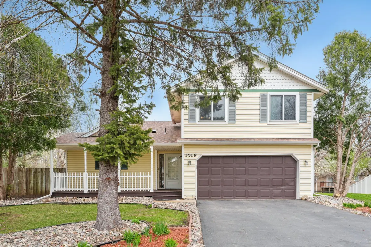 1019 Briar Creek RD, Eagan, MN 55123