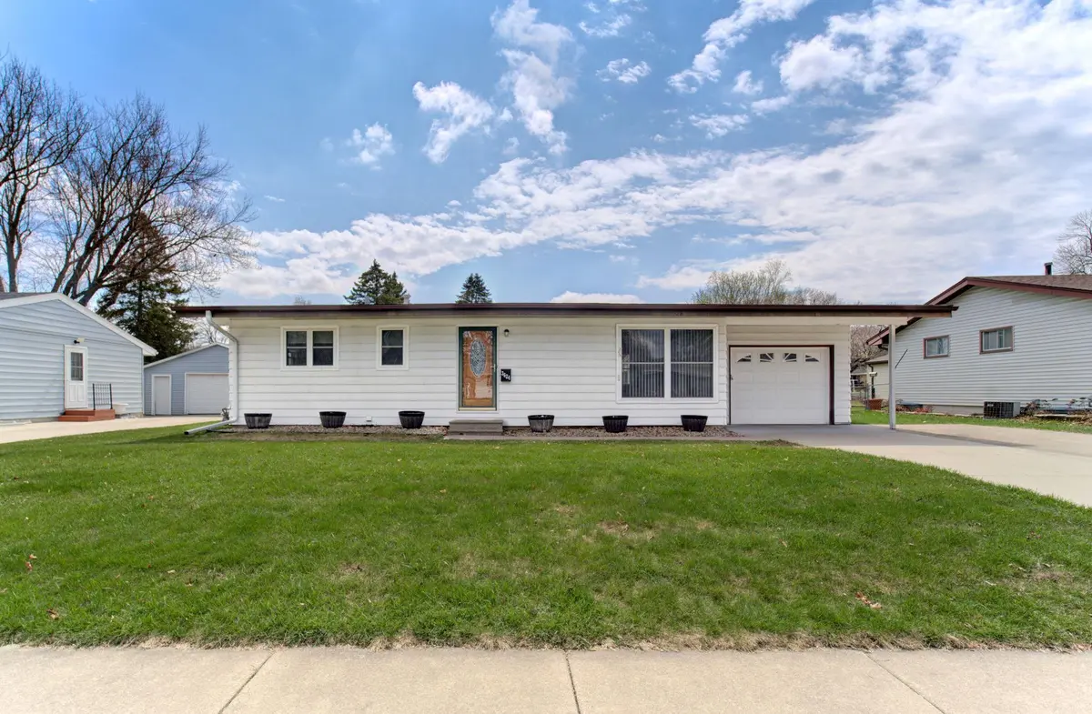 3624 3rd ST NW, Rochester, MN 55901