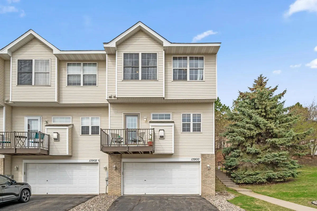 13900 Ventura PL, Savage, MN 55378
