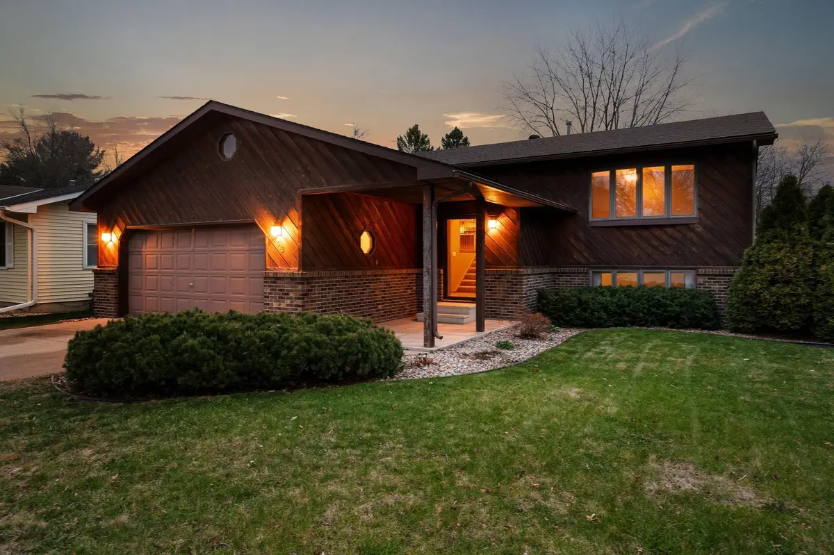 2013 13th ST SW, Austin, MN 55912
