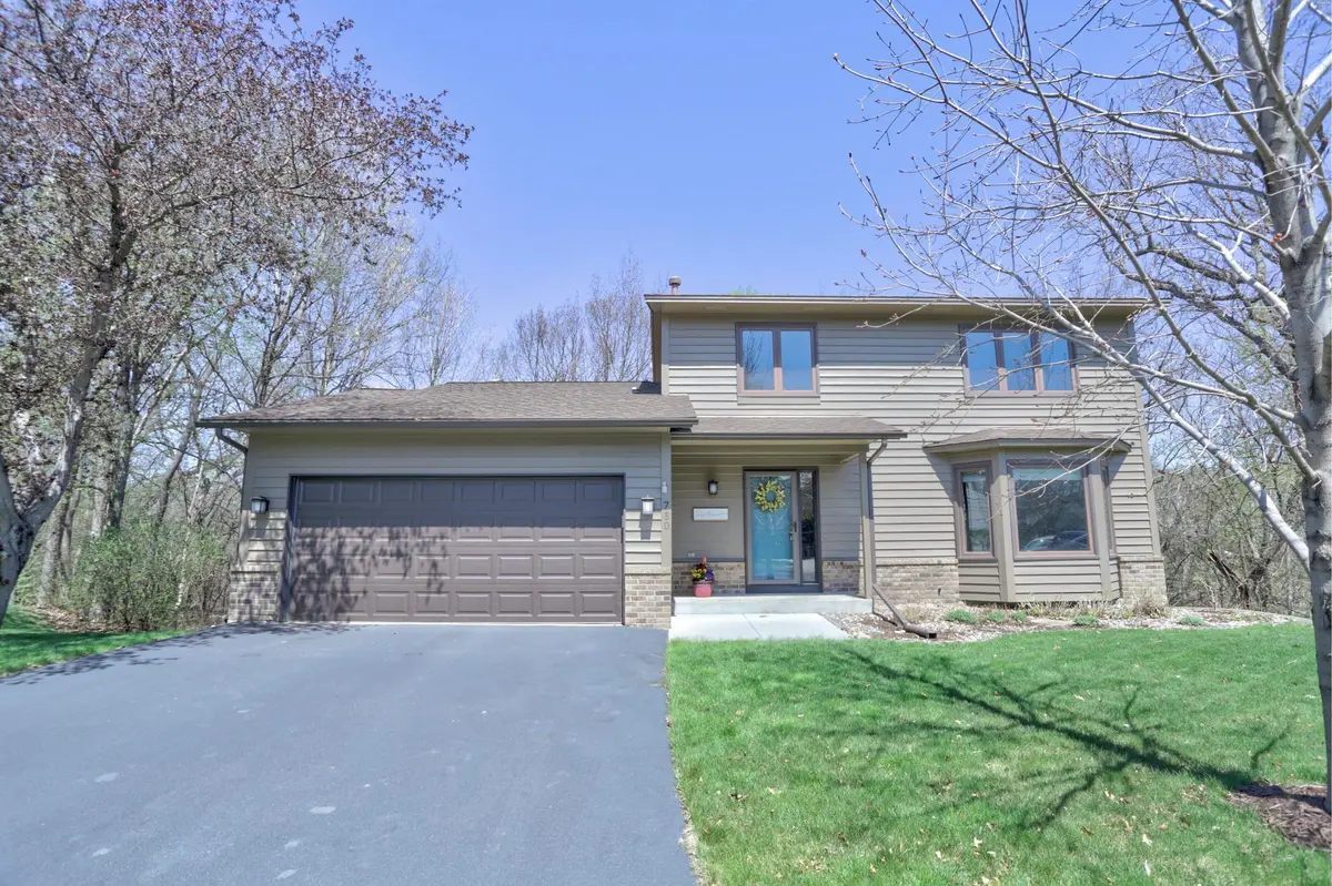 750 Saddle Wood DR, Eagan, MN 55123